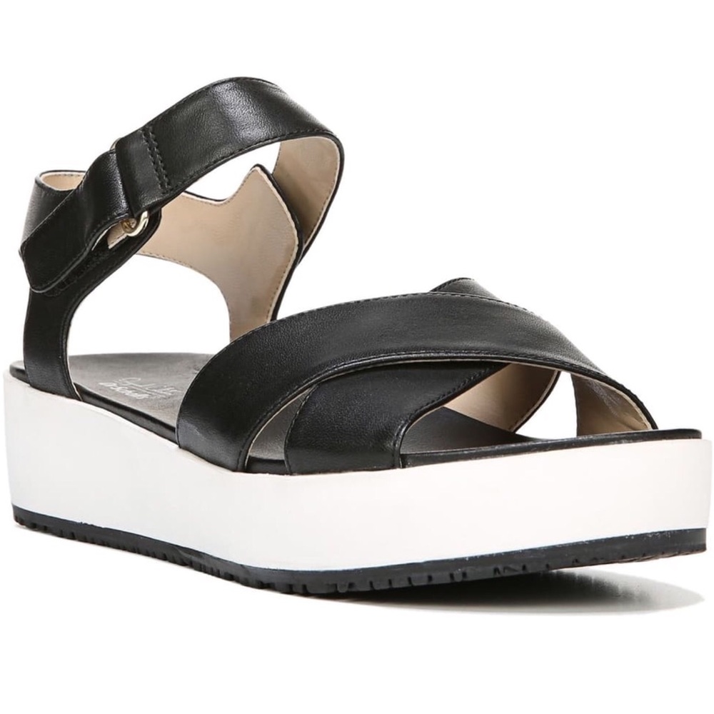 Dr Scholl’s Black & White Platform Sandals size 8